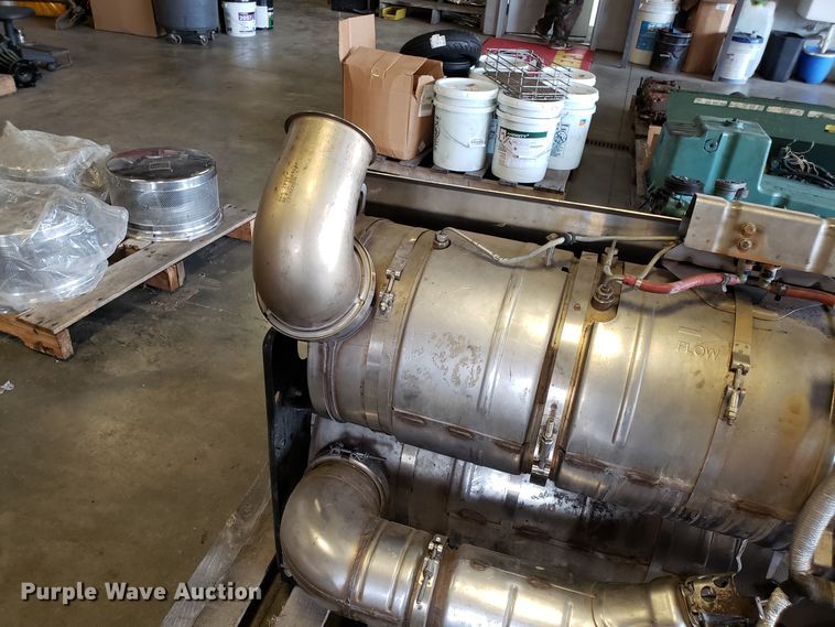 image for item DG8848 2014 Peterbilt Cummins ISX DPF exhaust system