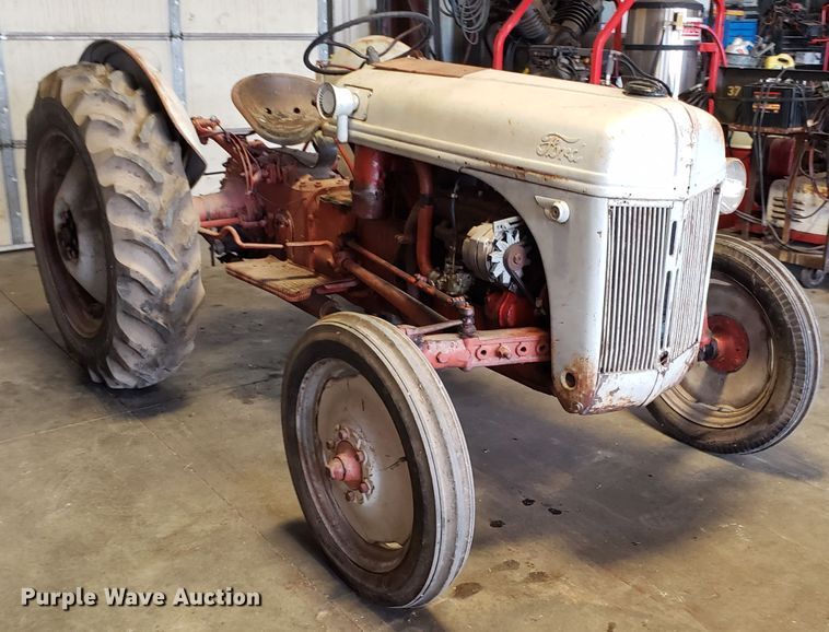 image for item DG8849 Ford 8N tractor