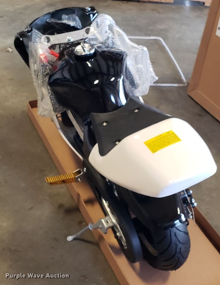 image for item DG8853 2018 C&C Toys pocket motorcycle