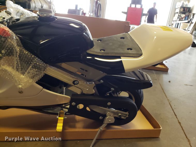 image for item DG8853 2018 C&C Toys pocket motorcycle