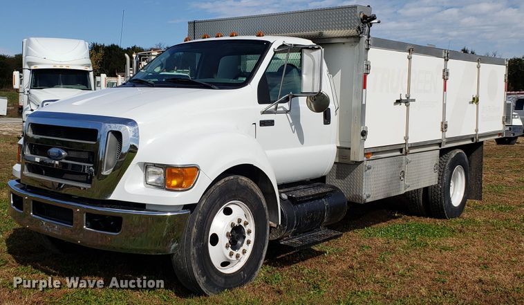 image for item DG8856 2008 Ford F650 Super Duty flatbed truck