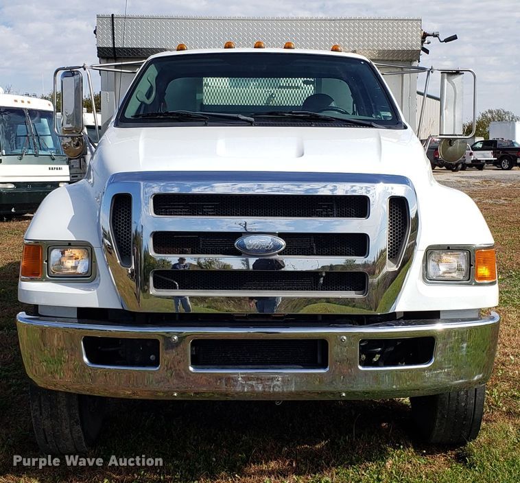 image for item DG8856 2008 Ford F650 Super Duty flatbed truck
