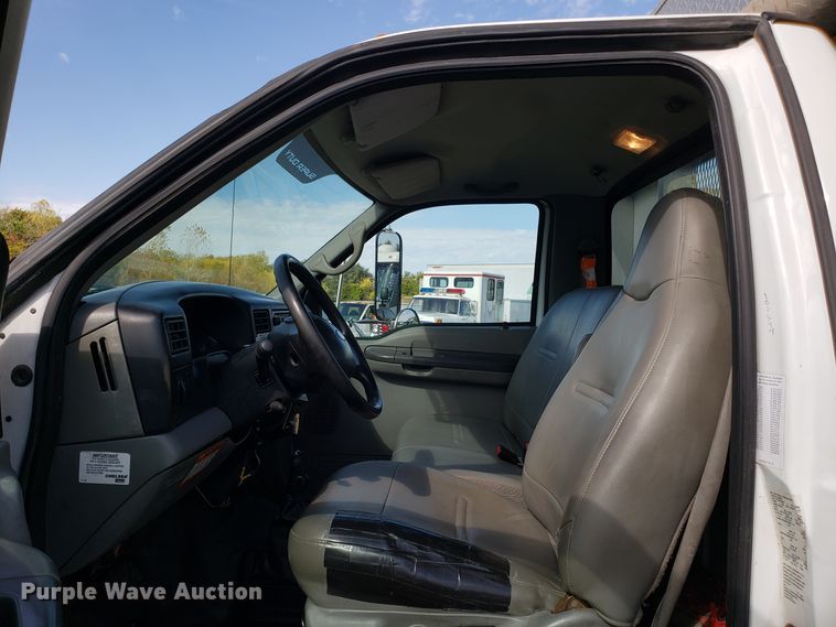 image for item DG8856 2008 Ford F650 Super Duty flatbed truck