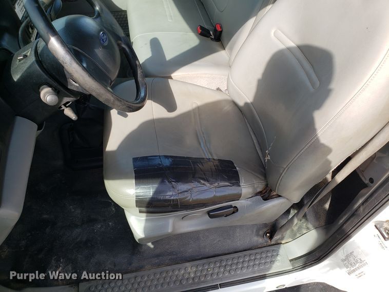 image for item DG8856 2008 Ford F650 Super Duty flatbed truck