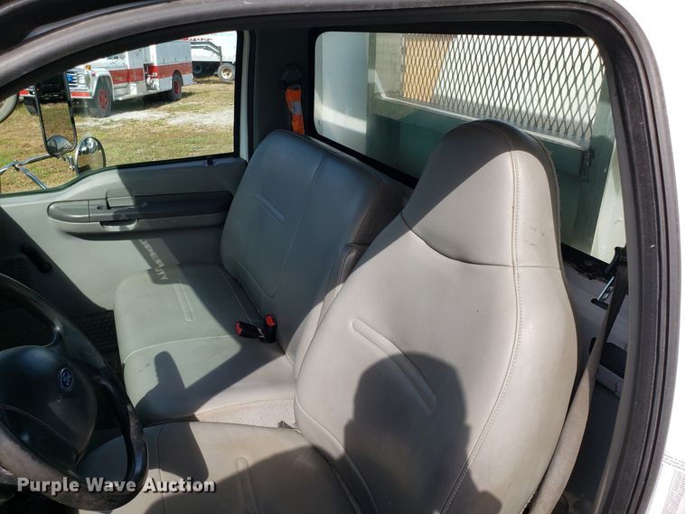 image for item DG8856 2008 Ford F650 Super Duty flatbed truck