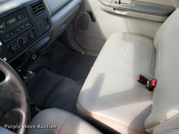 image for item DG8856 2008 Ford F650 Super Duty flatbed truck