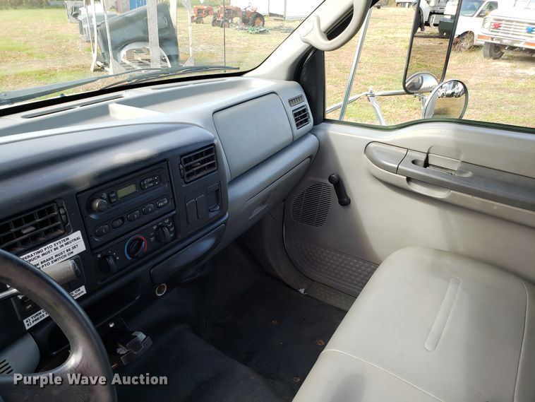 image for item DG8856 2008 Ford F650 Super Duty flatbed truck