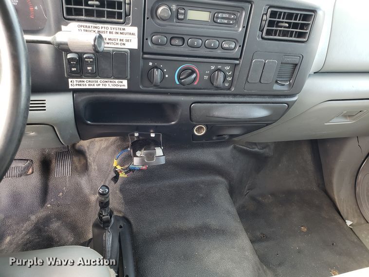 image for item DG8856 2008 Ford F650 Super Duty flatbed truck