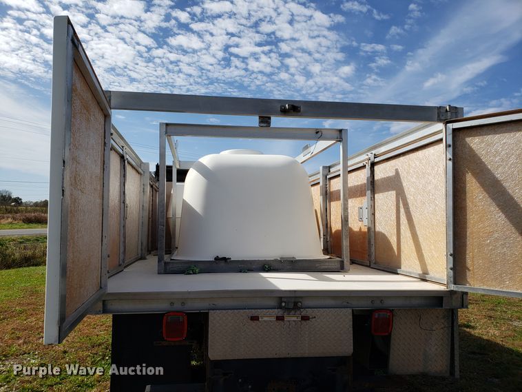 image for item DG8856 2008 Ford F650 Super Duty flatbed truck