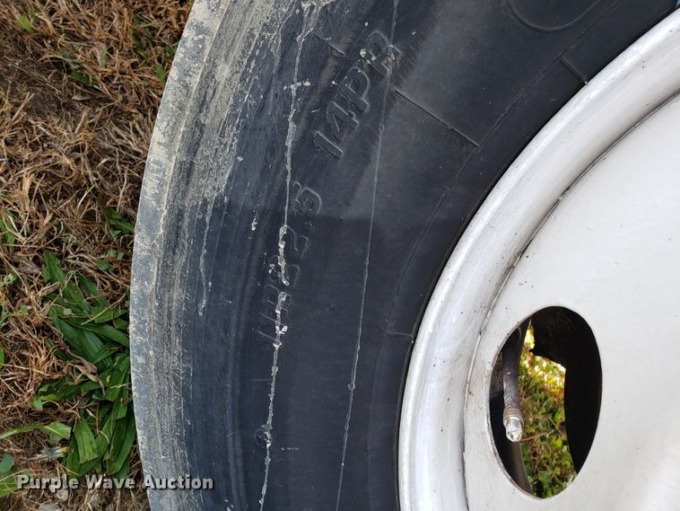 image for item DG8856 2008 Ford F650 Super Duty flatbed truck