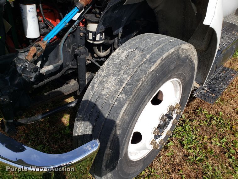 image for item DG8856 2008 Ford F650 Super Duty flatbed truck