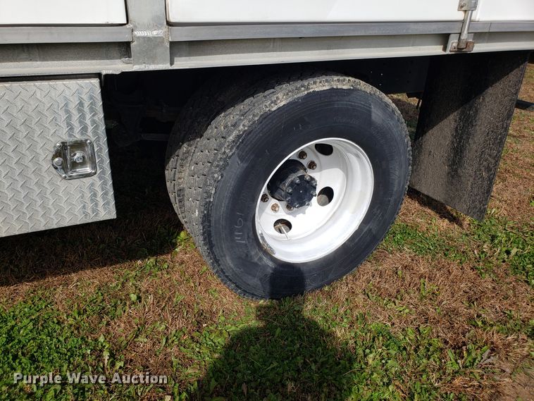 image for item DG8856 2008 Ford F650 Super Duty flatbed truck