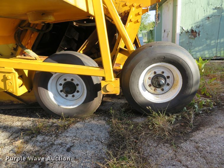 image for item DH1623 Scat 482B compost turner