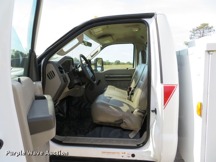 image for item DH1639 2008 Ford F550 Super Duty XL utility truck