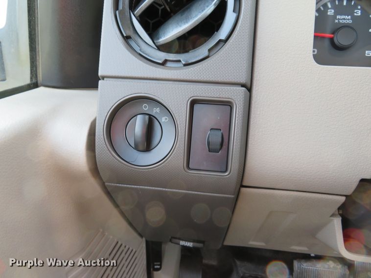 image for item DH1639 2008 Ford F550 Super Duty XL utility truck