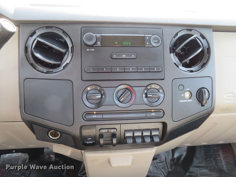 image for item DH1639 2008 Ford F550 Super Duty XL utility truck