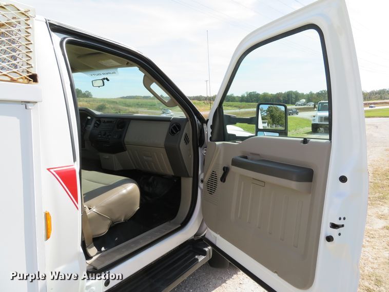 image for item DH1639 2008 Ford F550 Super Duty XL utility truck