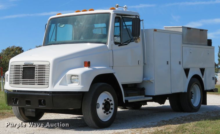 image for item DH1640 2002 Freightliner FL70 utility truck