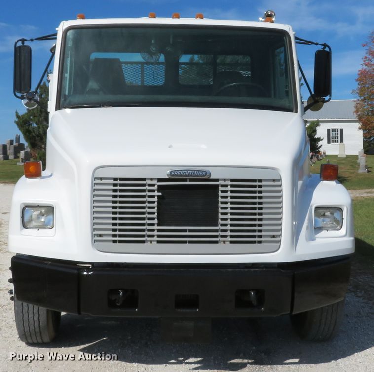 image for item DH1640 2002 Freightliner FL70 utility truck