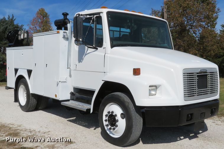 image for item DH1640 2002 Freightliner FL70 utility truck
