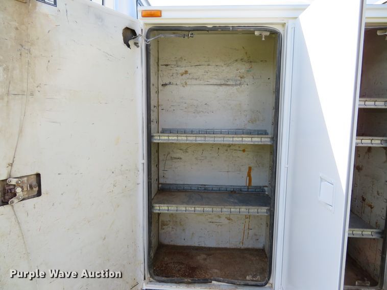 image for item DH1640 2002 Freightliner FL70 utility truck