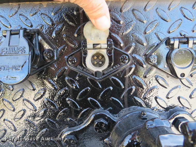 image for item DH1640 2002 Freightliner FL70 utility truck