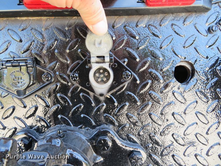 image for item DH1640 2002 Freightliner FL70 utility truck