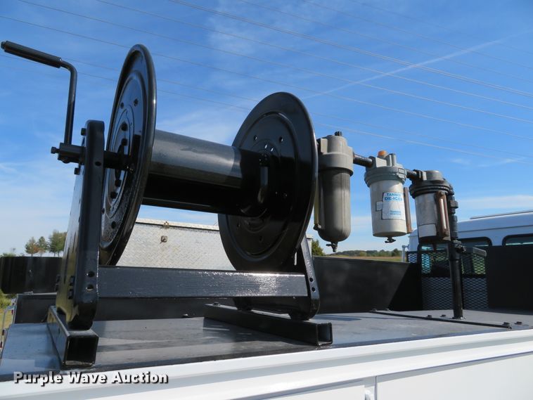 image for item DH1640 2002 Freightliner FL70 utility truck