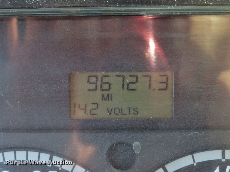 image for item DH1640 2002 Freightliner FL70 utility truck