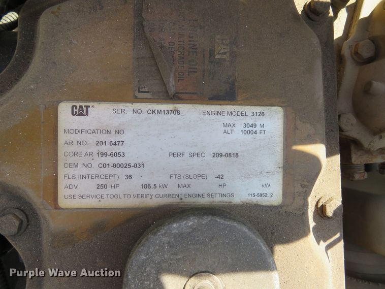 image for item DH1640 2002 Freightliner FL70 utility truck