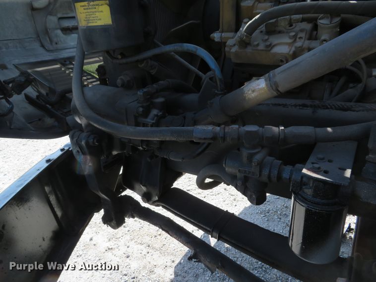 image for item DH1640 2002 Freightliner FL70 utility truck