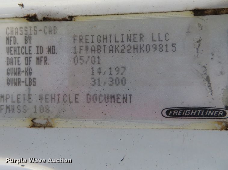 image for item DH1640 2002 Freightliner FL70 utility truck