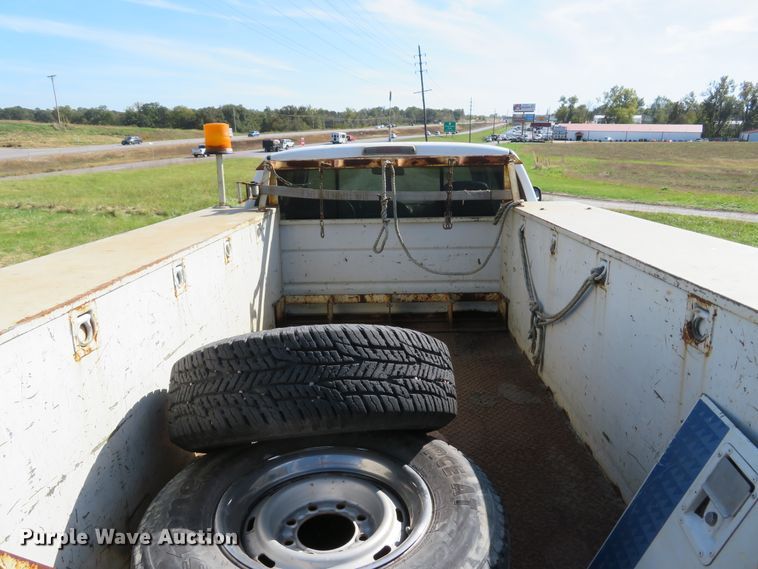 image for item DH1641 1998 Dodge Ram 2500 Club Cab utility bed pickup truck