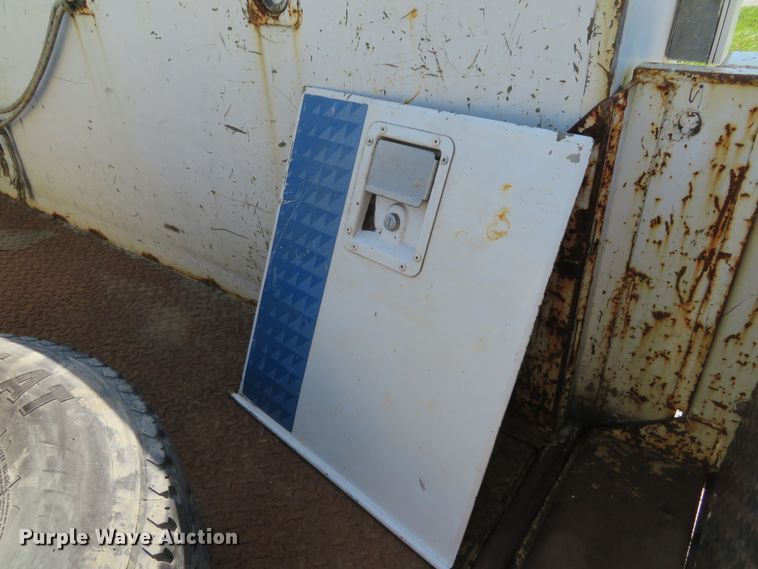 image for item DH1641 1998 Dodge Ram 2500 Club Cab utility bed pickup truck