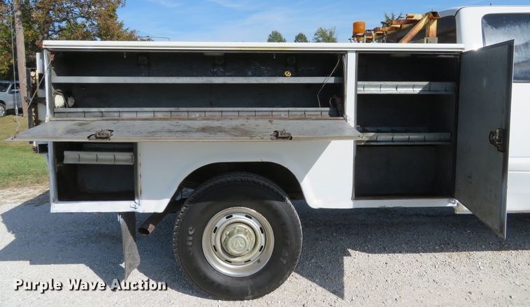 image for item DH1641 1998 Dodge Ram 2500 Club Cab utility bed pickup truck