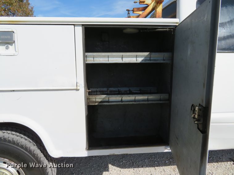 image for item DH1641 1998 Dodge Ram 2500 Club Cab utility bed pickup truck