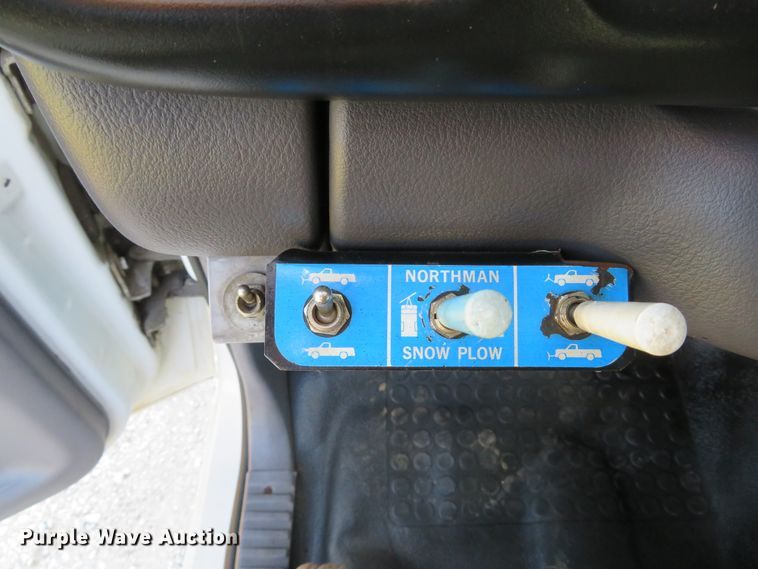 image for item DH1641 1998 Dodge Ram 2500 Club Cab utility bed pickup truck