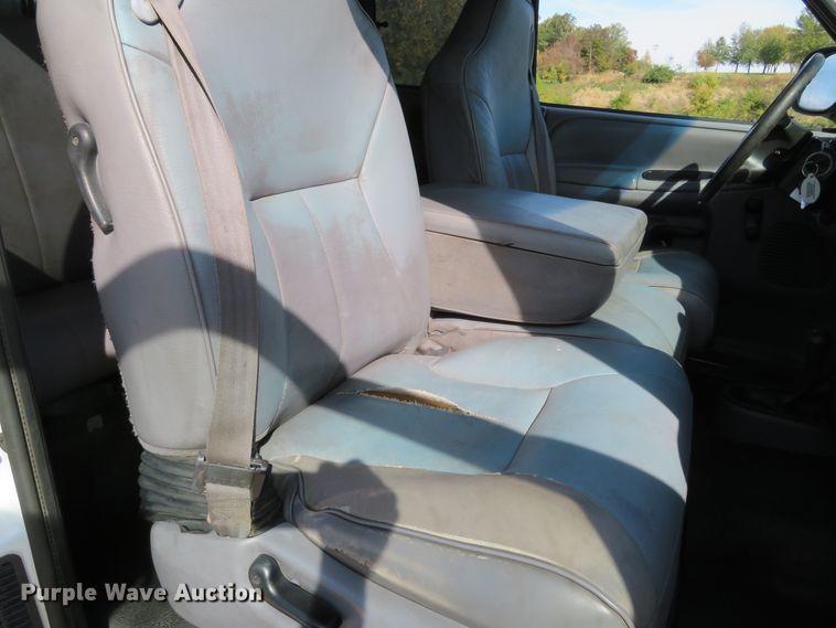 image for item DH1641 1998 Dodge Ram 2500 Club Cab utility bed pickup truck