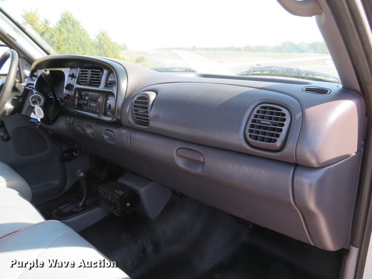 image for item DH1641 1998 Dodge Ram 2500 Club Cab utility bed pickup truck