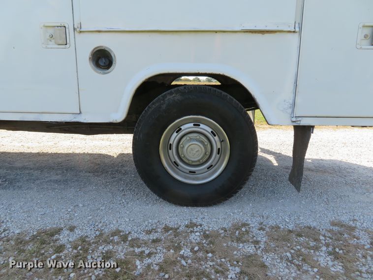 image for item DH1641 1998 Dodge Ram 2500 Club Cab utility bed pickup truck