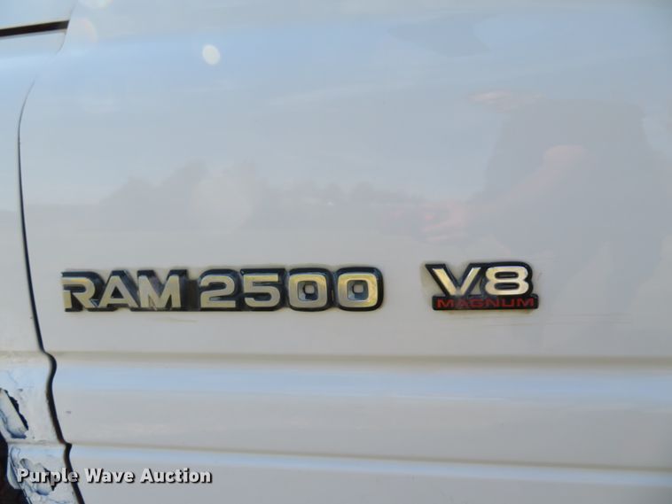 image for item DH1641 1998 Dodge Ram 2500 Club Cab utility bed pickup truck