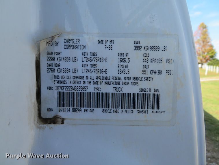 image for item DH1641 1998 Dodge Ram 2500 Club Cab utility bed pickup truck