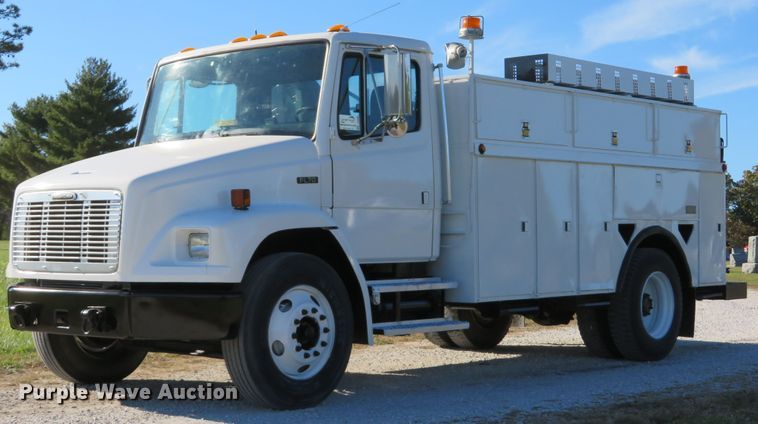 image for item DH1642 2003 Freightliner FL70 utility truck