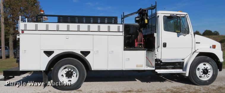 image for item DH1642 2003 Freightliner FL70 utility truck