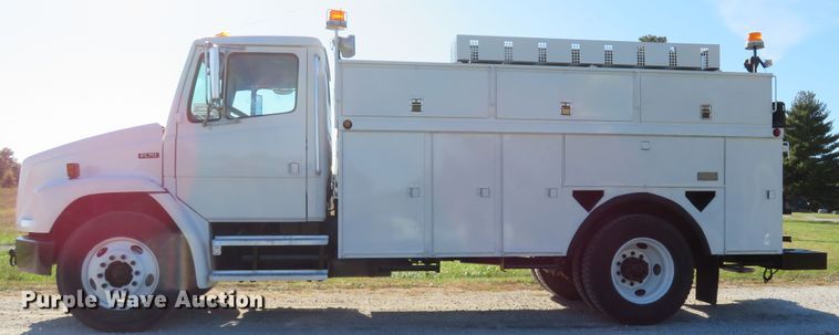 image for item DH1642 2003 Freightliner FL70 utility truck