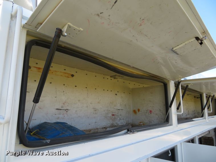 image for item DH1642 2003 Freightliner FL70 utility truck