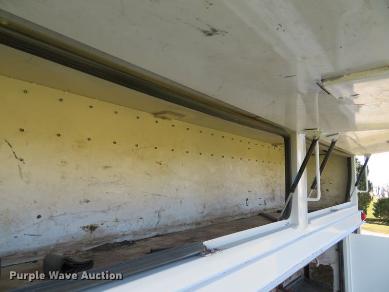 image for item DH1642 2003 Freightliner FL70 utility truck