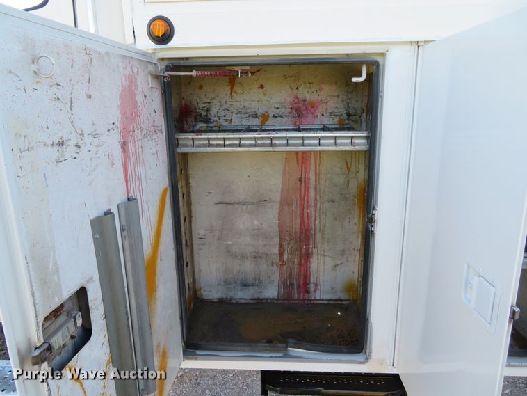 image for item DH1642 2003 Freightliner FL70 utility truck