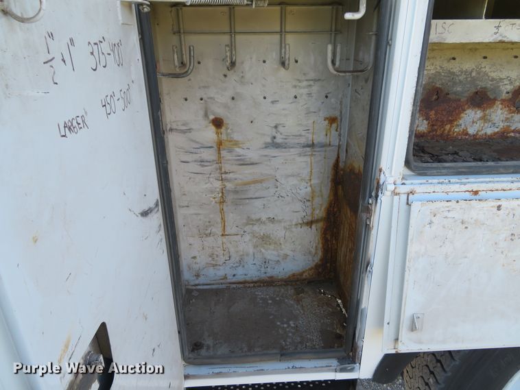 image for item DH1642 2003 Freightliner FL70 utility truck