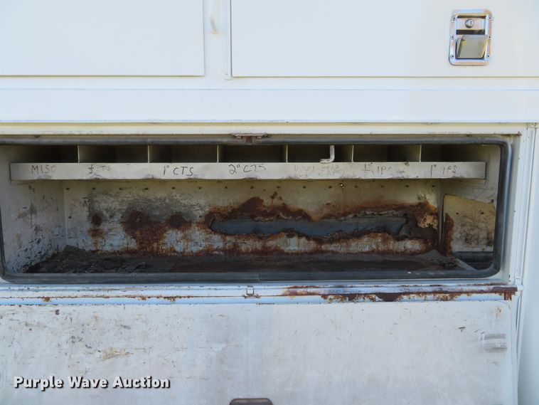 image for item DH1642 2003 Freightliner FL70 utility truck